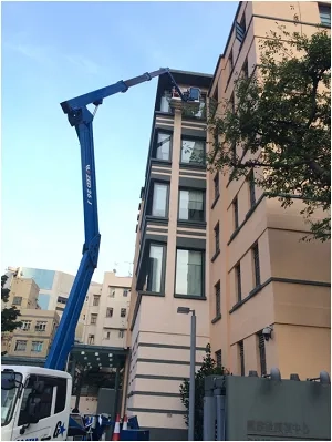 吊船清洗外牆